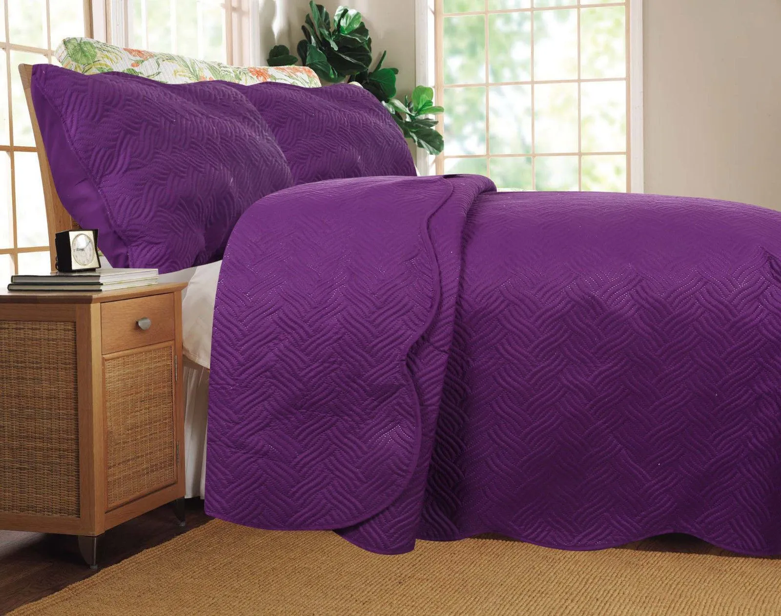 DaDa Bedding Midnight Vineyard Purple Lightweight Quilted Coverlet Bedspread Set (LH188)