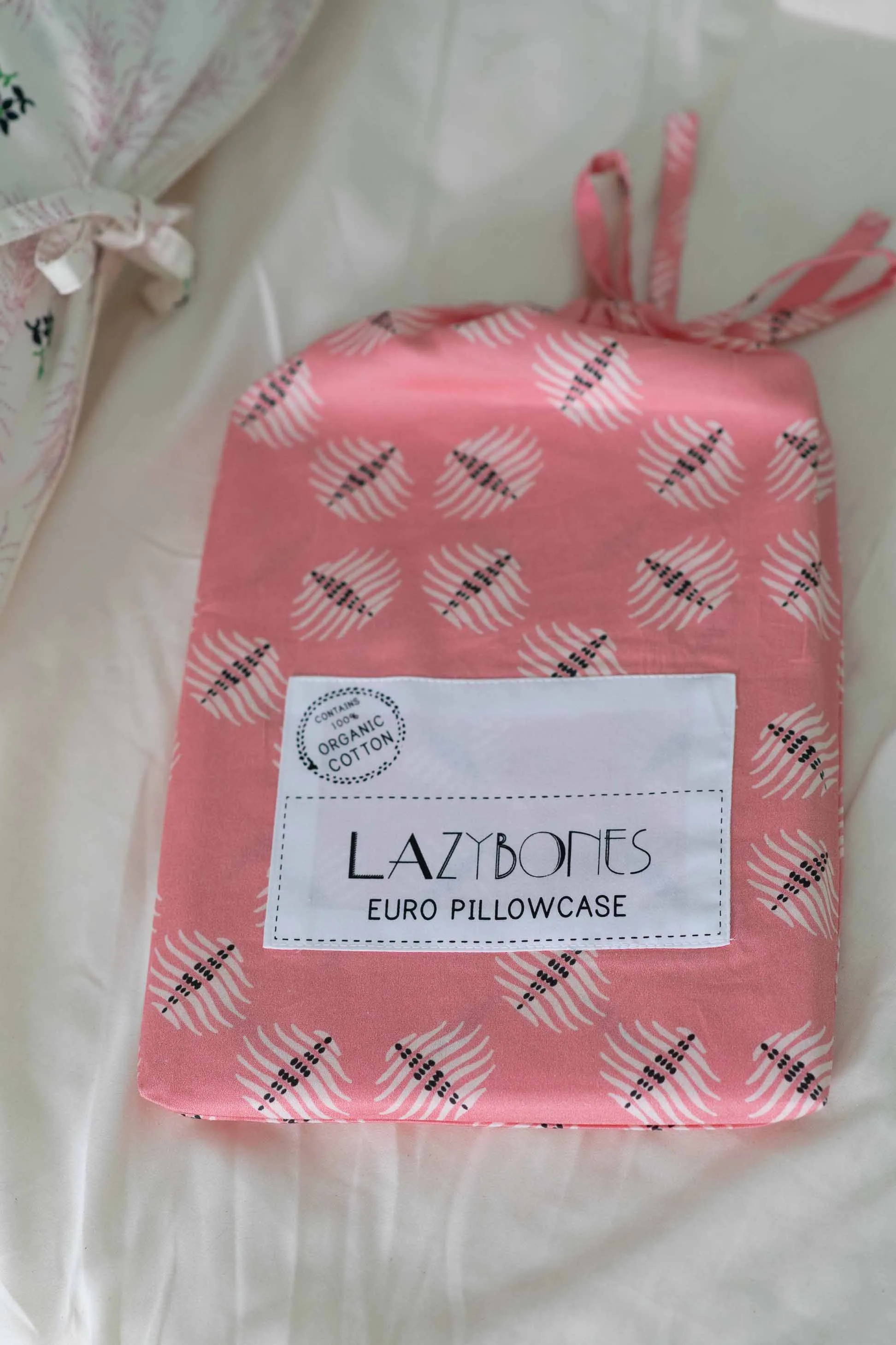 Flutter euro pillowcase