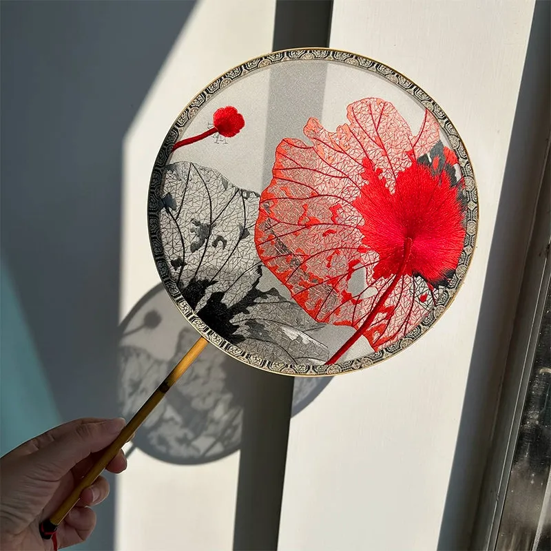 Huayuan Jingse 花园景色 Garden Scenes Embroidered Silk Tuanshan Round Fans