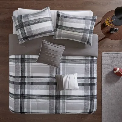 New - 4pc Twin/Twin XL Slate Plaid Comforter Set Black