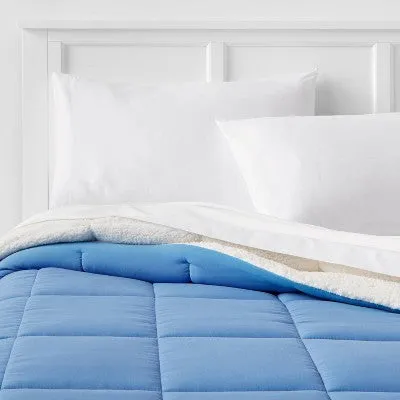 Open Box - Full/Queen Faux Shearling Washed Microfiber Reversible Comforter Blue - Room