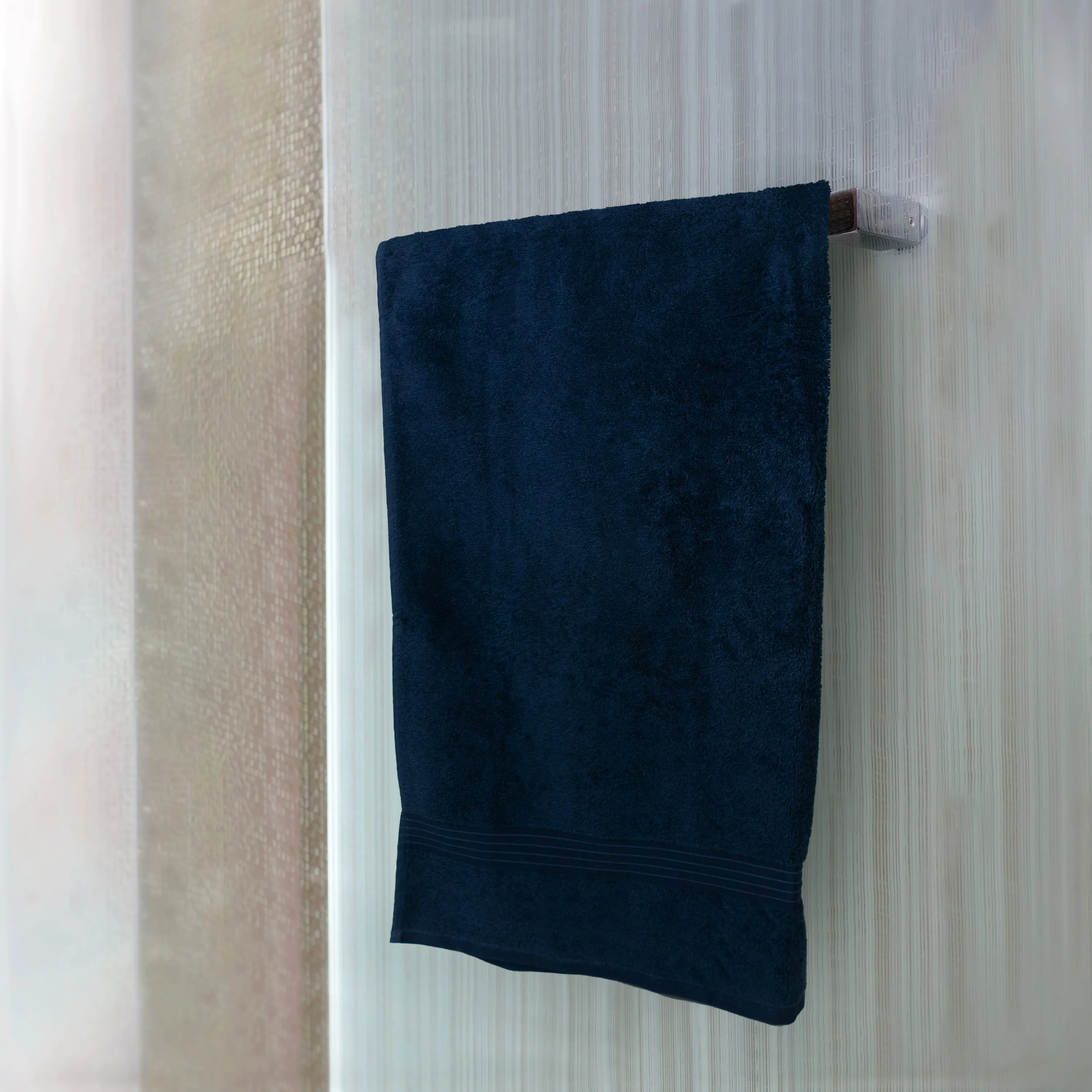 Premium Navy Blue Pack of 2  600gsm High Quality Cotton Bath Towel 70x140cm